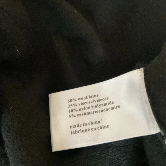 Pam & Gela Star Intarsia Sweater - Picture 6 of 6